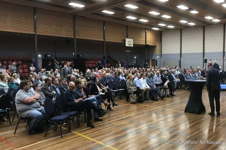 Verontwaardiging over ontbreken van RIVM en provincie tijdens bewonersbijeenkomst Tata Steel