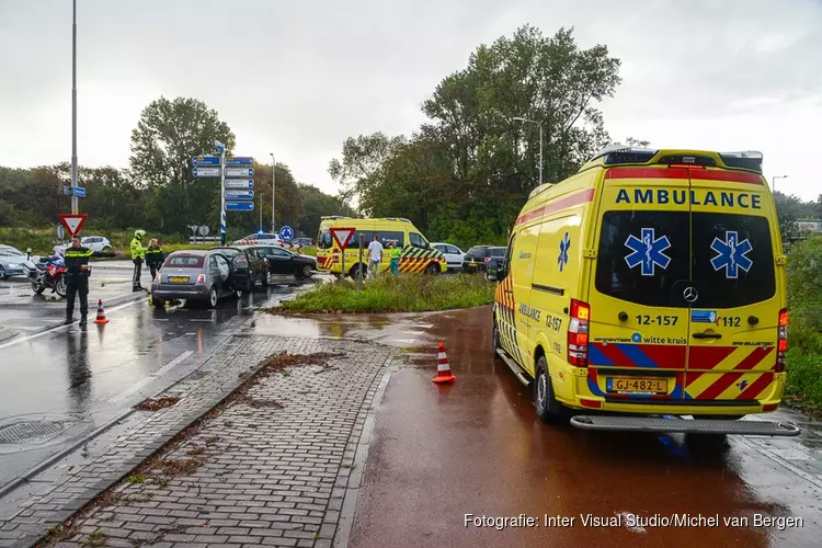 Twee gewonden bij aanrijding op rotonde Zeestraat