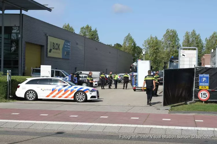 Groot politieonderzoek bij bedrijven Midi Center in Beverwijk