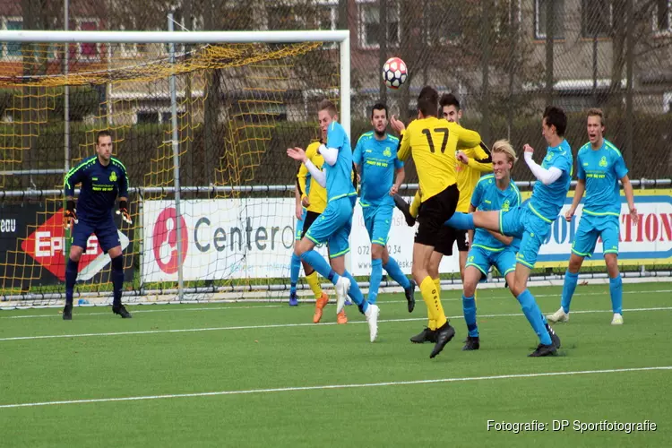 RKVV DEM (zat) snel op rozen bij Reiger Boys