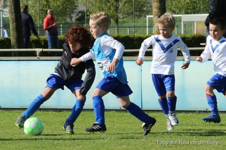 Bij R.K.V.V. DEM denken ze weer aan voetballen