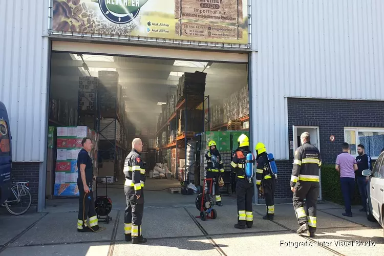 Brand in oven bij bedrijf Beverwijk snel onder controle