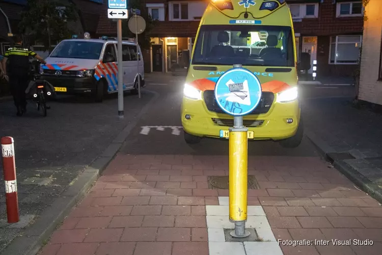 Fietsster gewond na botsing op paaltje in Beverwijk