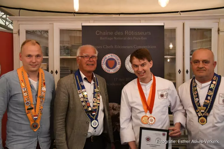 Sander de Vette wint kookwedstrijd Jeunes Chefs Rôtisseurs