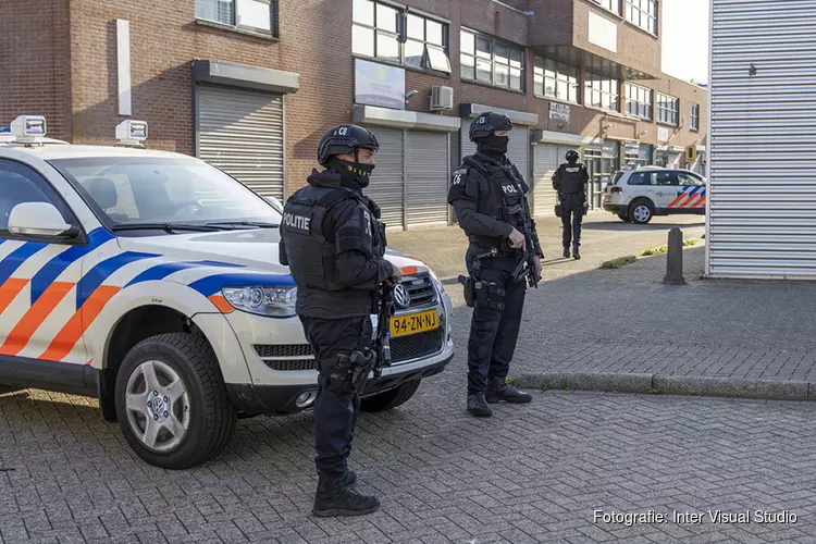 Politie vernietigt inhoud pand Beverwijk