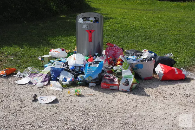 Handen uit de mouwen voor een schoon strand