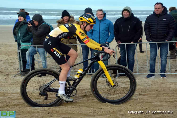 Riejanne Markus en Stijn Appel pakken de winst bij Egmond-Pier-Egmond