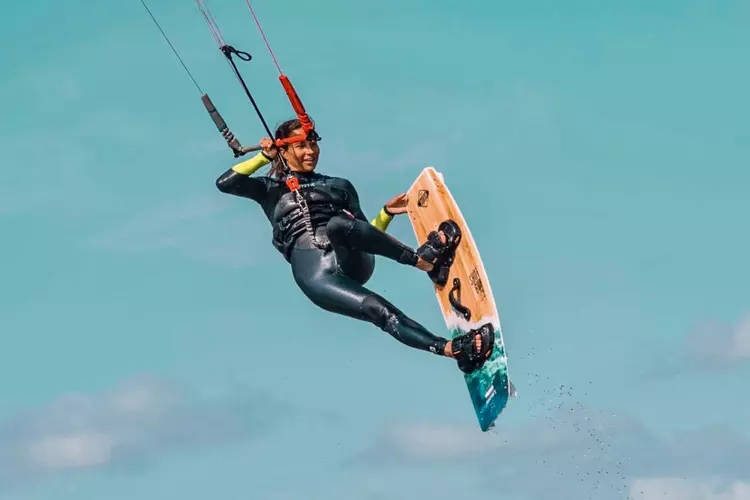 Heerhugowaardse gaat 130 km kitesurfen voor de Hartstichting