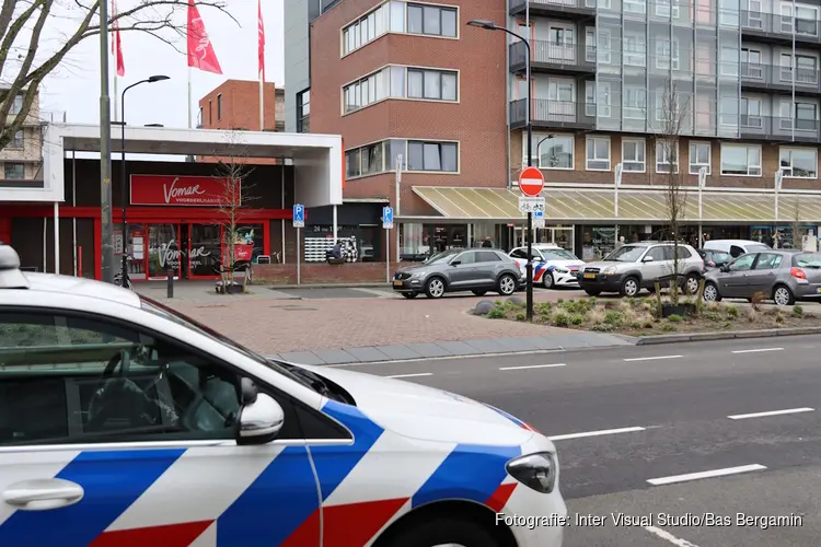 Persoon aangehouden na bedreiging in Winkel in Beverwijk