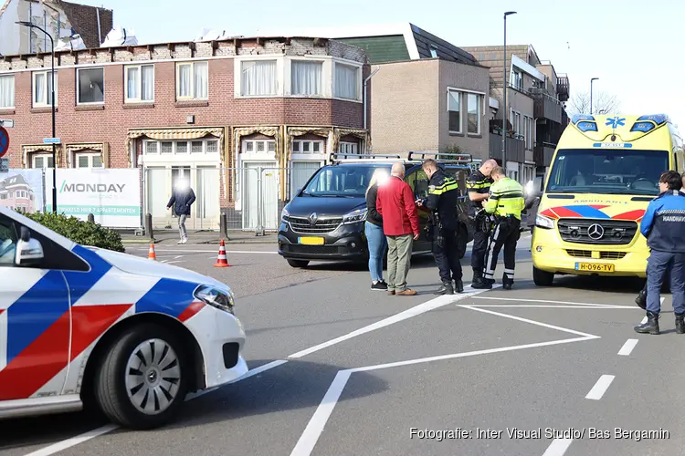 Automobilist mishandeld door scooterbestuurder na ongeval in Beverwijk