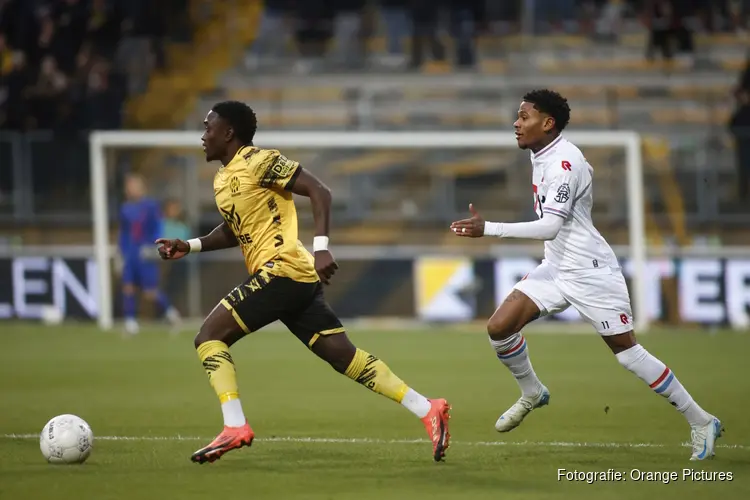 Roda JC wint nipt van Telstar, Seedorf doet oude club pijn