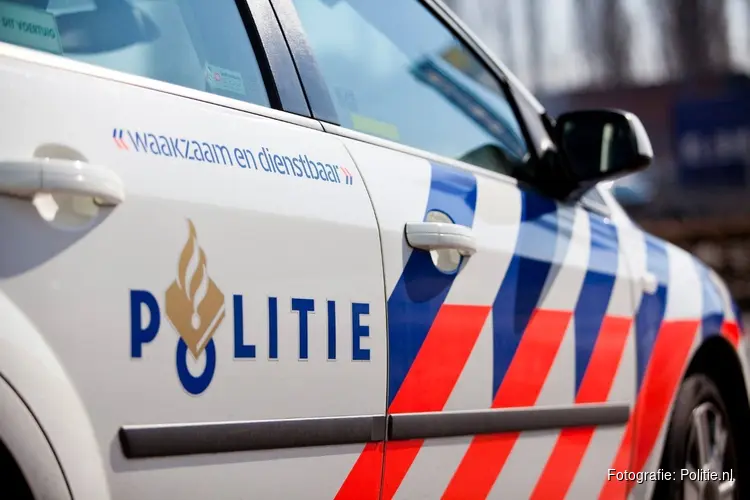 Politie neemt ruim 200 verdovende middelen in beslag aan de Dumontstraat Beverwijk