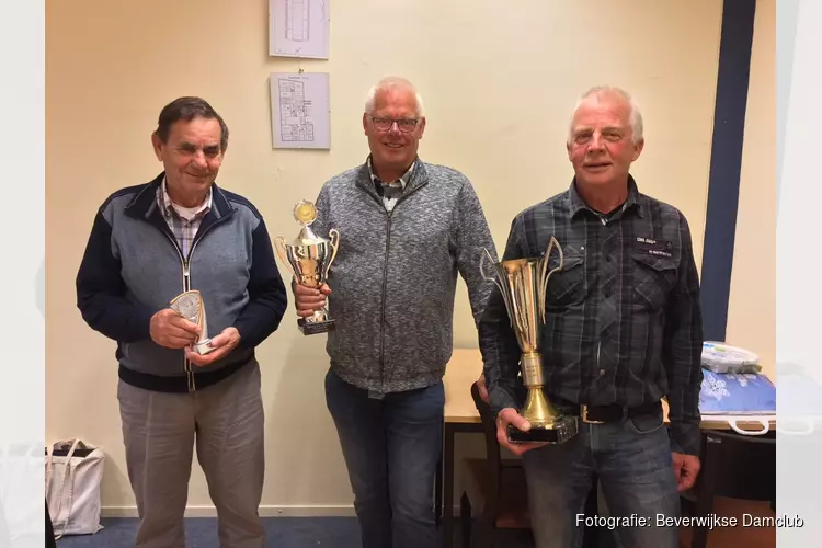 Drie Heemskerkse prijswinnaars bij de Beverwijkse Damclub