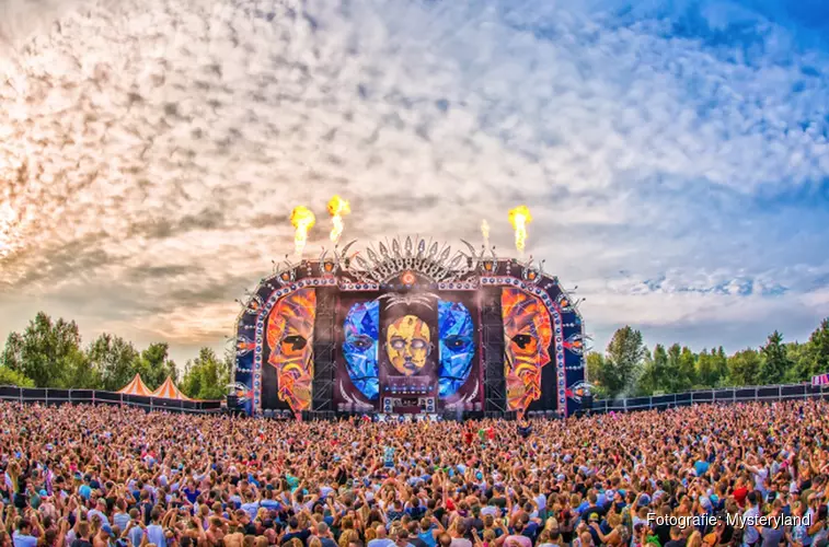 Mysteryland-festival bereidt zich voor op regenachtig weekend